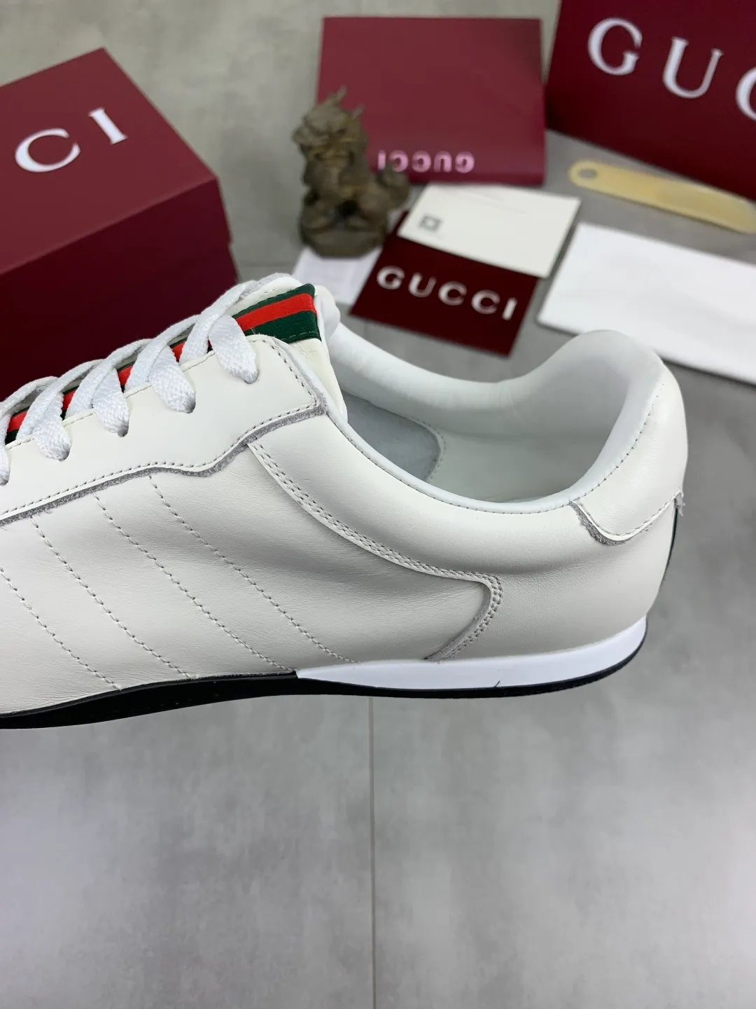 Men's shoes 💰P542 💰[New model] 🆘 The latest model from Gucci's official website 🎁Classic casual and fashionable men's shoes 👟Breaking hot model 💥The style is simple and elegant, exclusive for trendy men. Unique official website's latest brand elements 👑Gucci original decoration, fashionable and generous, the fabric is made of original soft calfskin➕Comfortable soft pigskin lining ✅The official website specifies wear-resistant rubber outsole_full of elasticity, classic model taken in real life🎬Color: 5️⃣colors available😍Number: 35-44